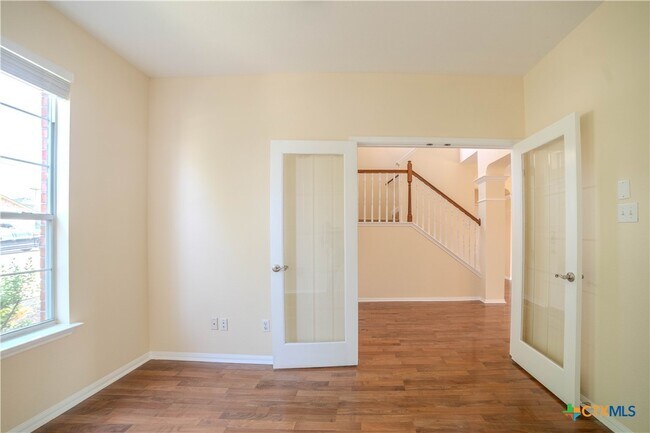Foto del edificio - 206 Crowfoot Dr