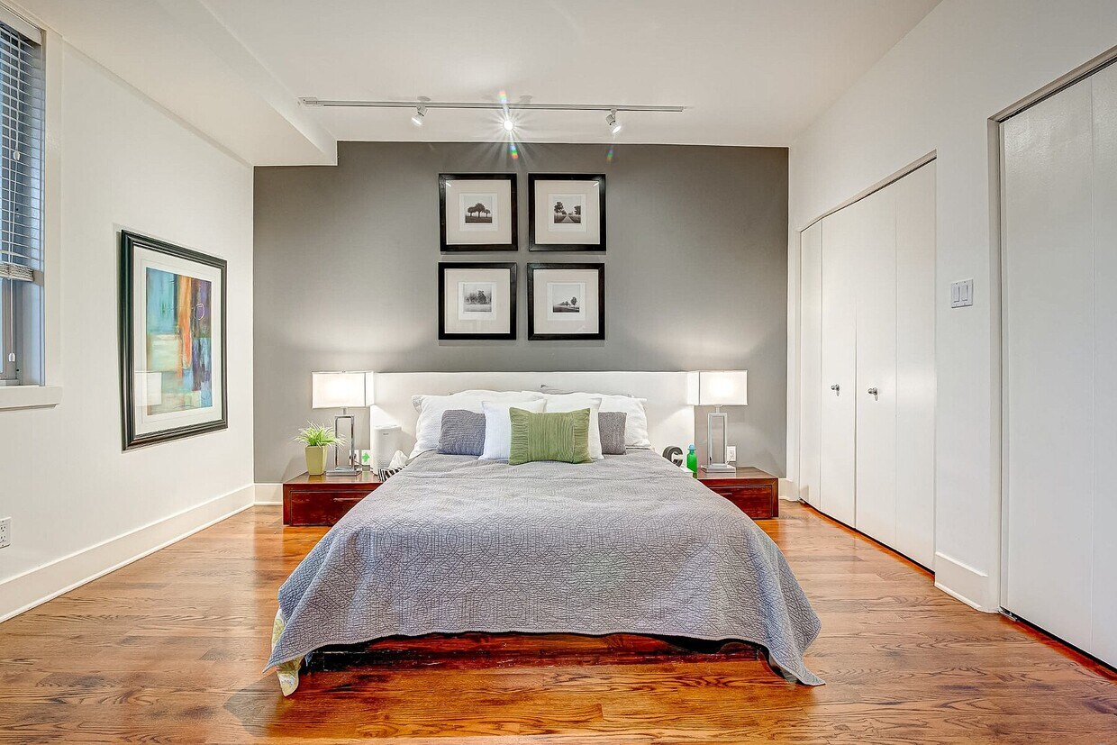 Primary Photo - 1400 Avenue Overdale