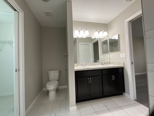 Foto del edificio - Custom Home - Desirable SE Ocala Neighborhood 3/2/2 **Won't Last**