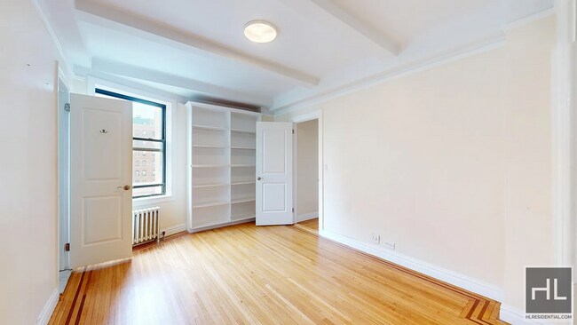 Foto del edificio - EAST 92 STREET