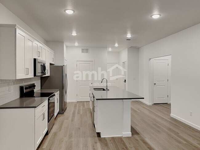 Foto del edificio - 23511 E 2nd Pl