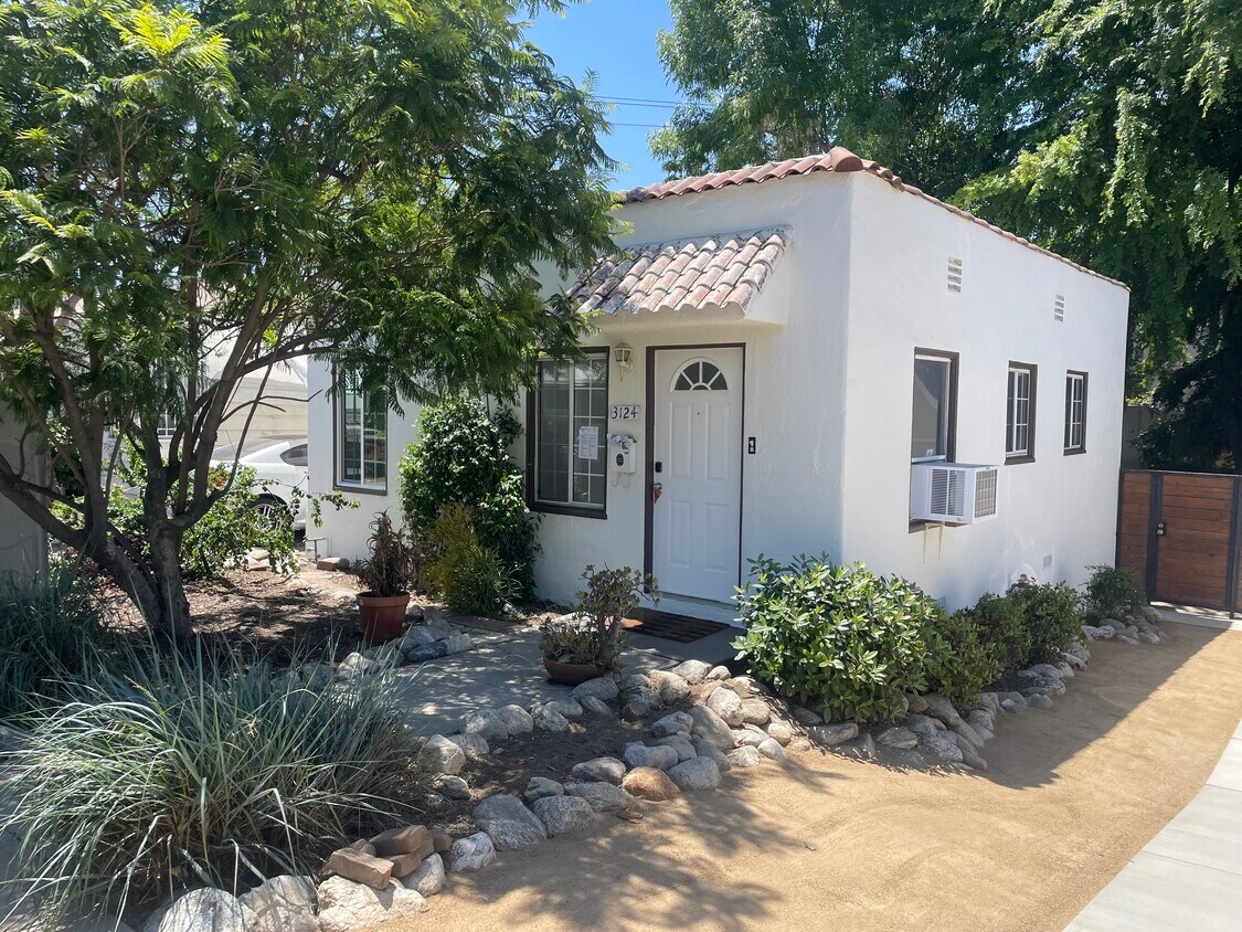 Frente de la casa - 3124 Garden Ave