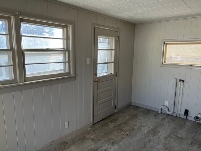 Building Photo - 4800 S 7th St