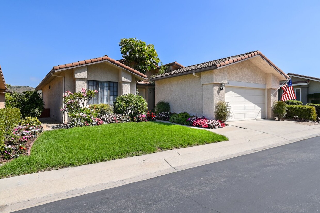 Primary Photo - Great home in a Great the Camarillo Spring...