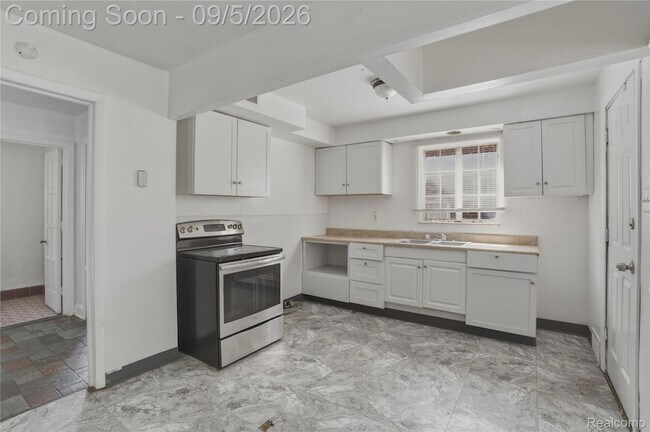 Foto del edificio - 16661 Linwood St