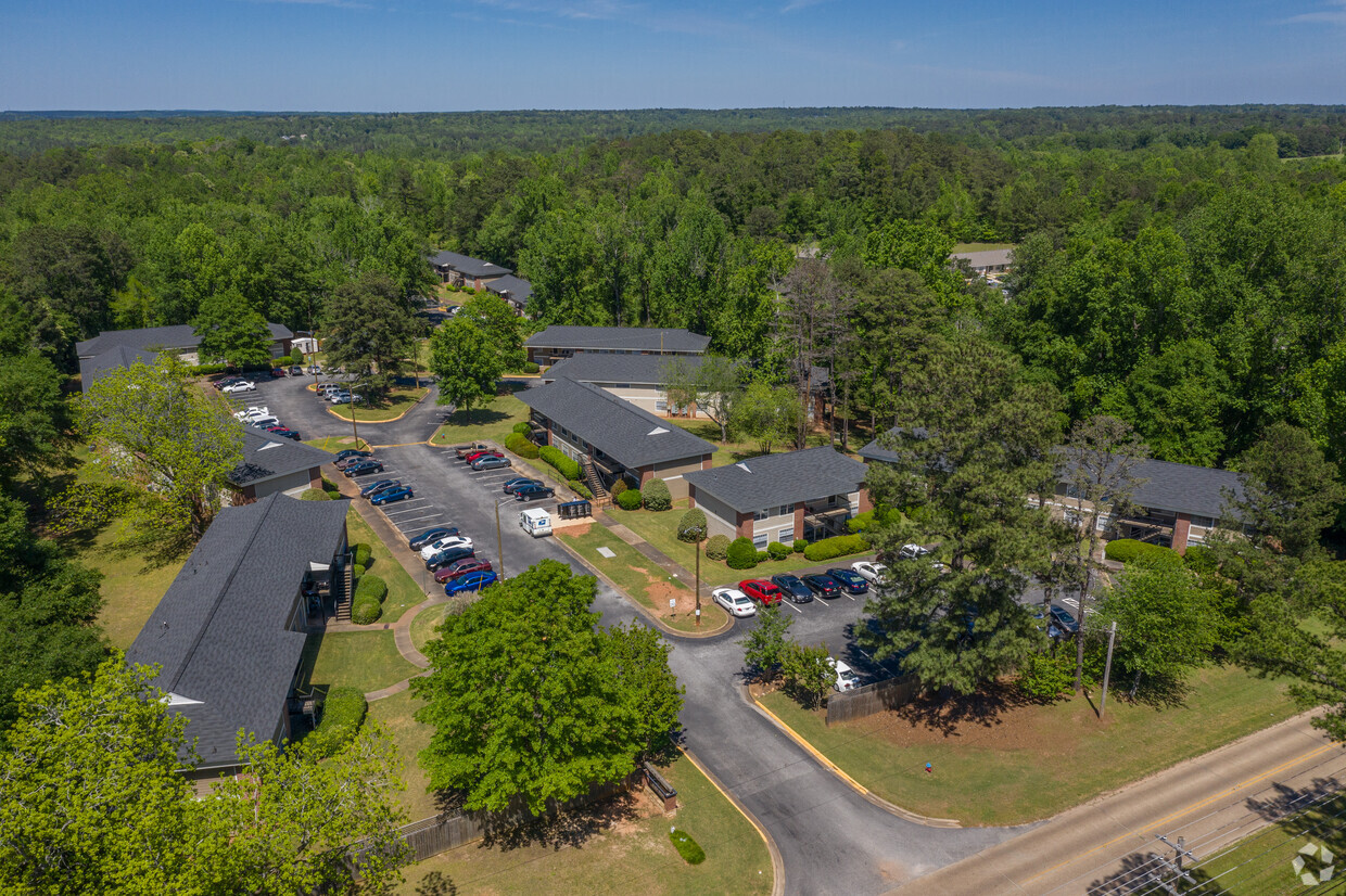 Primary Photo - Woodbend Apartments