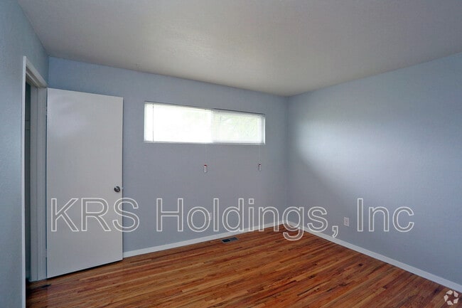 Building Photo - 4253 Newsome Dr