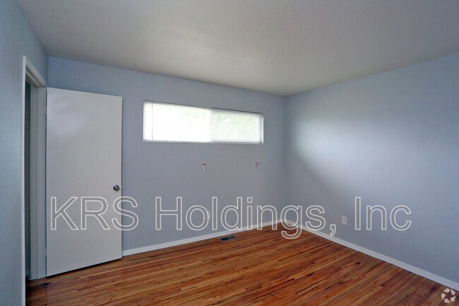 Foto del edificio - 4533 Orcutt Ave