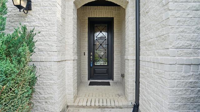 Foto del edificio - 15270 Catalpa Rd