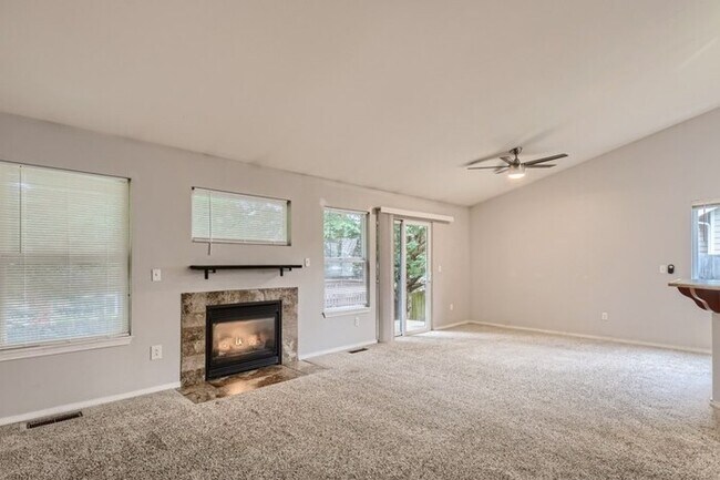 Foto del edificio - 8617 133rd St Ct E, Puyallup, WA, 98373