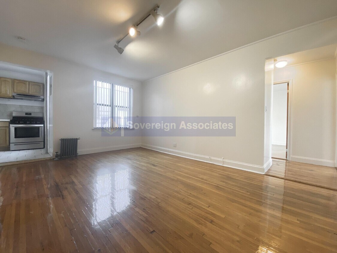 183 Pinehurst Avenue Room for Rent in New York, NY