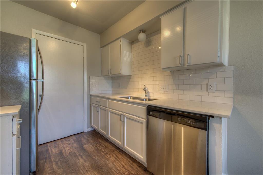 Foto principal - 2400 Burleson Ct