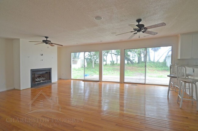 Foto del edificio - 1644 Oak Island Drive- James Island