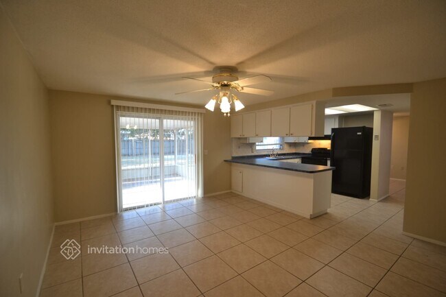 Building Photo - 1408 Oleander Dr