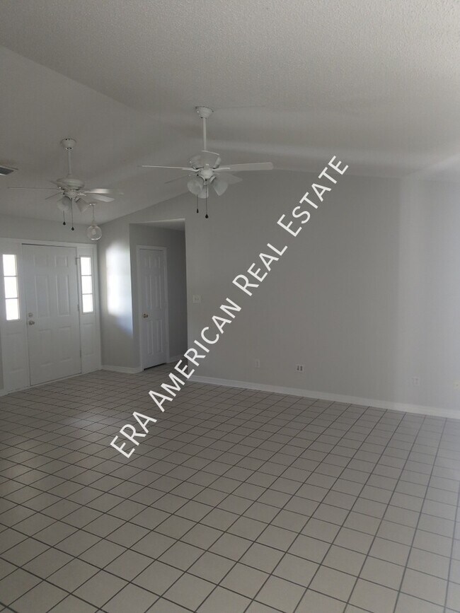 Building Photo - 223 Grand Prix Dr