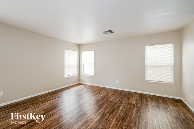 Foto del edificio - 1233 Plum Canyon St