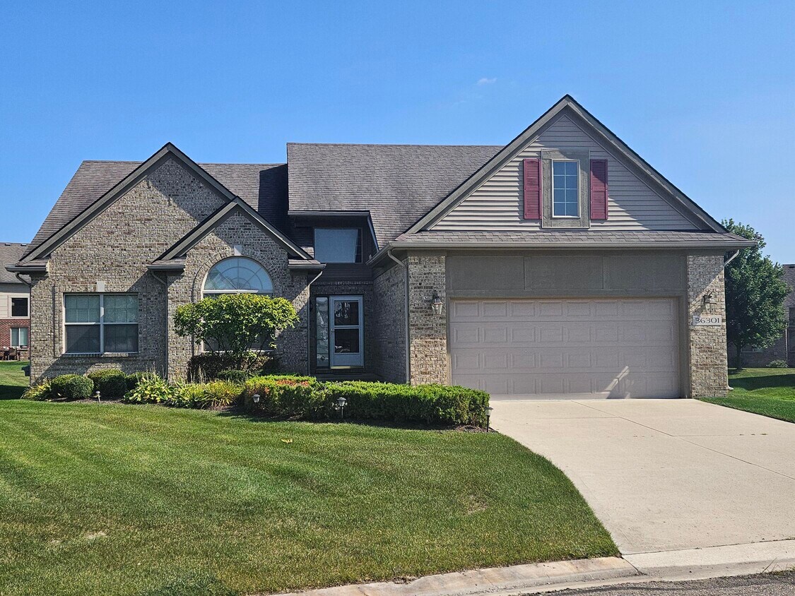 Primary Photo - 36301 St Andrews Dr
