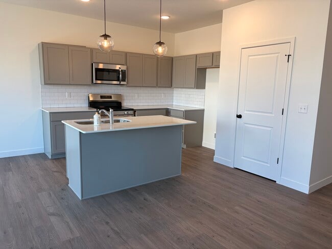 Open Concept Kitchen/Living Room - 3040 NW 95th Ter