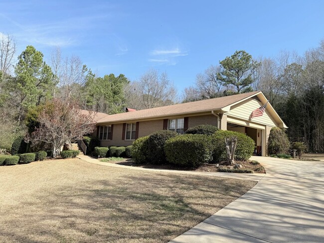 Foto del edificio - Four Bedroom Oconee Beauty