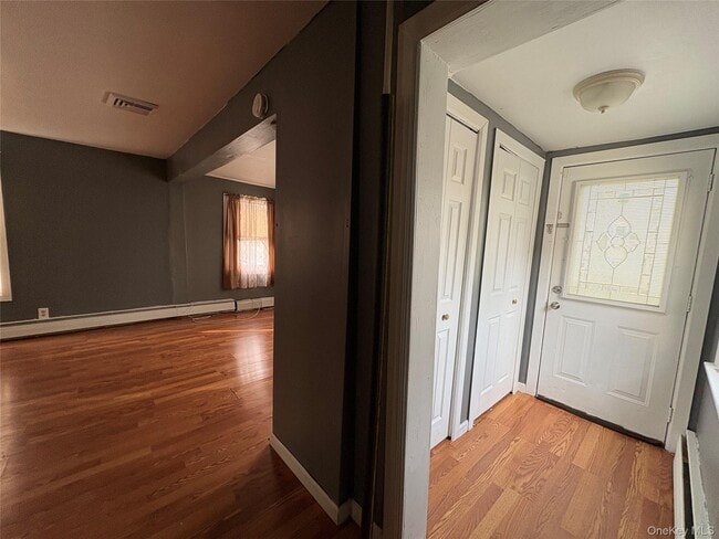 Foto del edificio - 10 Glenwood Ave