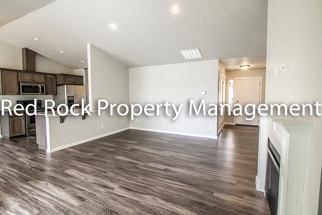 Foto del edificio - 16909 E Knox Ln