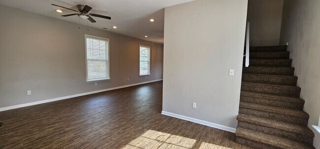 Building Photo - 3BR/2.5BA just of the Square in Zebulon, P...