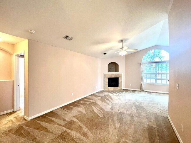 Building Photo - 5884 Grotto Ave