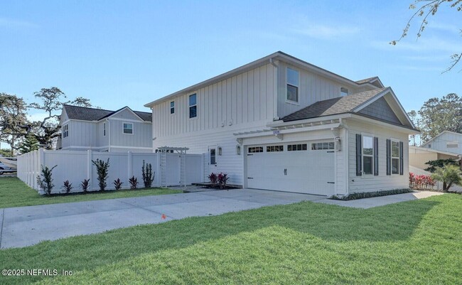 Foto del edificio - 1328 6th Ave N