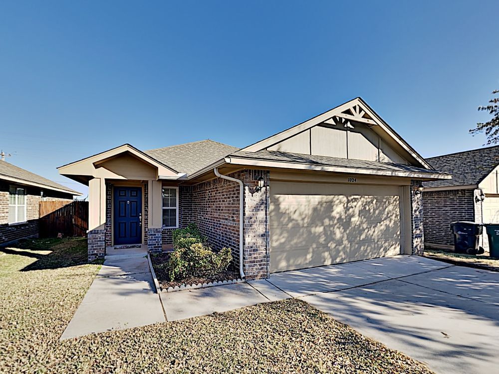 Primary Photo - 1024 Denmark Dr Yukon OK 73099