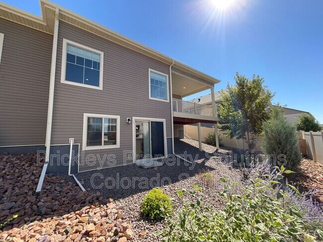 Foto del edificio - 6706 Golden Briar Ln
