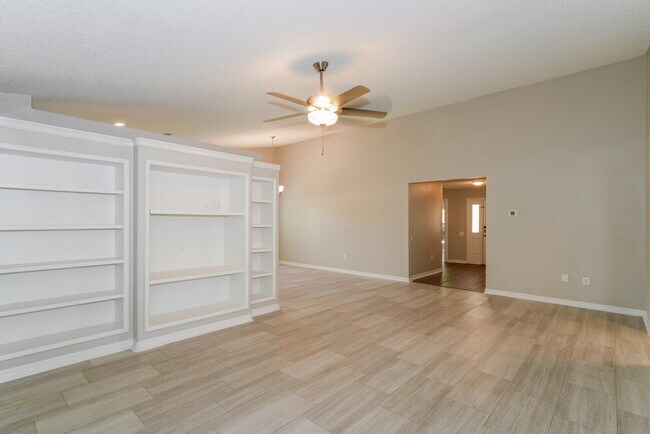 Foto del edificio - 26808 Haverhill Dr