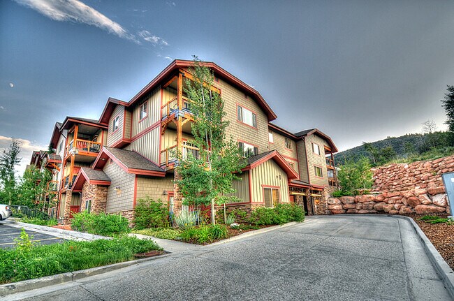 Foto del edificio - 5501 Lillehammer Ln
