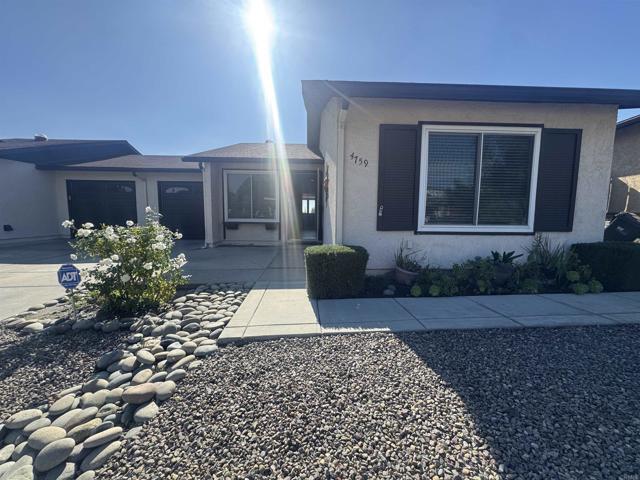 Foto principal - 4759 Live Oak Ct