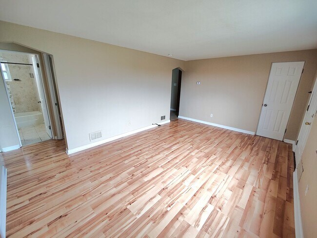 Foto del edificio - *Recently Updated 3BD/2BA Single Family Home Available in Overbrook*