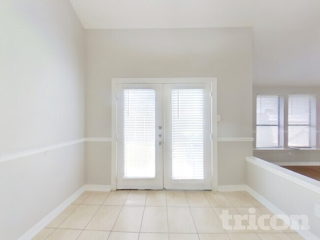 Foto del edificio - 13822 Cantwell Dr