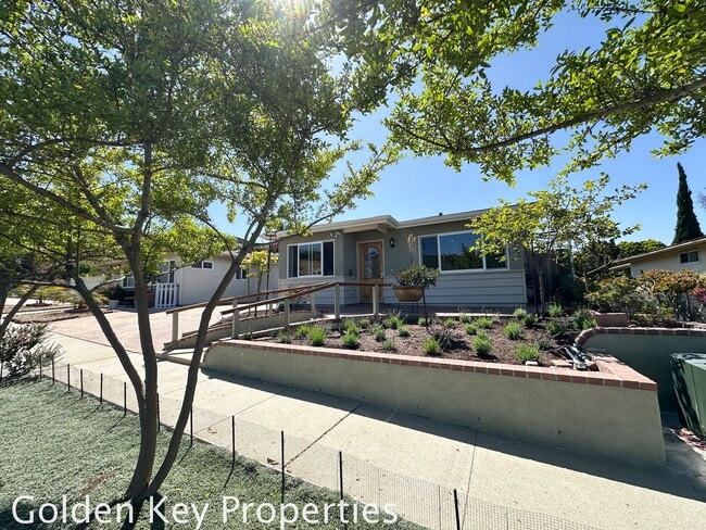 Building Photo - Stunning remodeled home in Costa Serena (5...