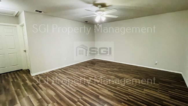 Foto del edificio - 3602 Mandy Dr