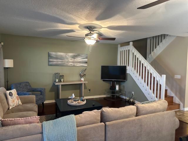 Foto del edificio - 1244 W Lakes Dr