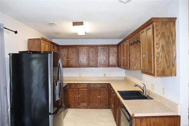 Foto del edificio - 3807 Hunting Creek Rd