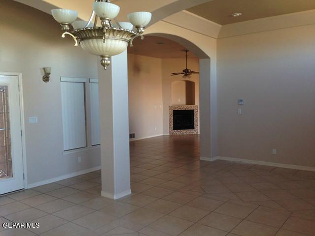 Foto del edificio - 1031 Los Moros Dr