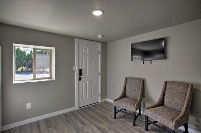 Foto del edificio - 10625 E Trent Ave