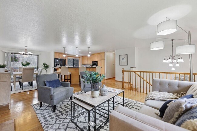 Foto del edificio - Oversized 4 Bedroom 3 Bathroom Home- Picni...