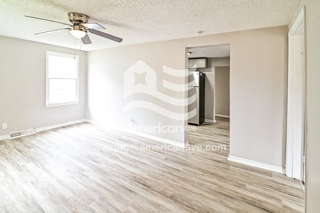 Building Photo - 713B Hillcrest Ave