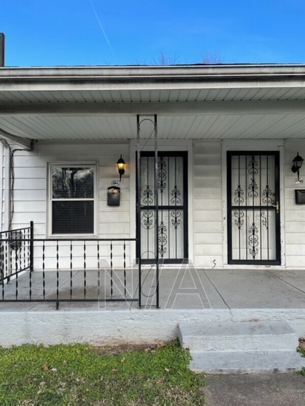 Primary Photo - 1129 Lincoln Avenue
