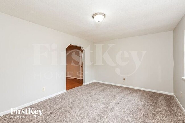 Foto del edificio - 6076 Cherokee Valley Ln