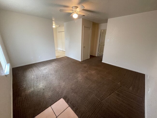 Building Photo - 1109 Circle M Dr