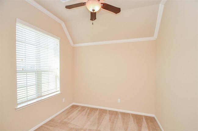 Building Photo - 22002 Cascade Hollow Ln