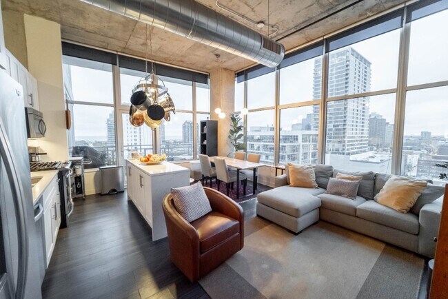 Foto del edificio - JUNE 1! East Facing 2bd/1bth with Balcony!...