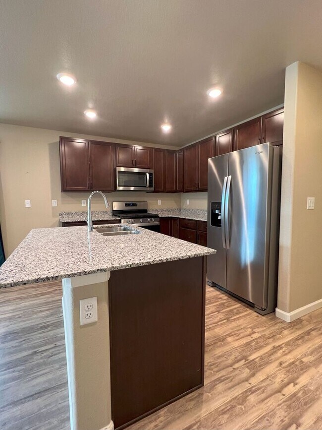 Foto del edificio - Cozy 2 Bed 2 Bath Longmont Home Dogs Allowed