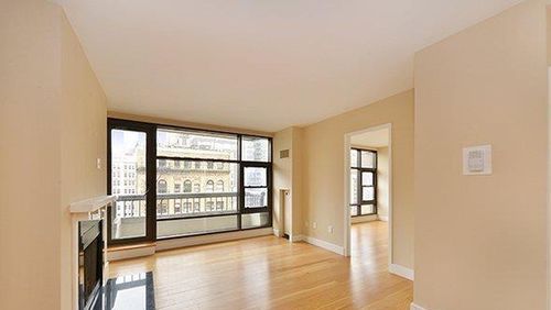 Primary Photo - 125 W 23rd St